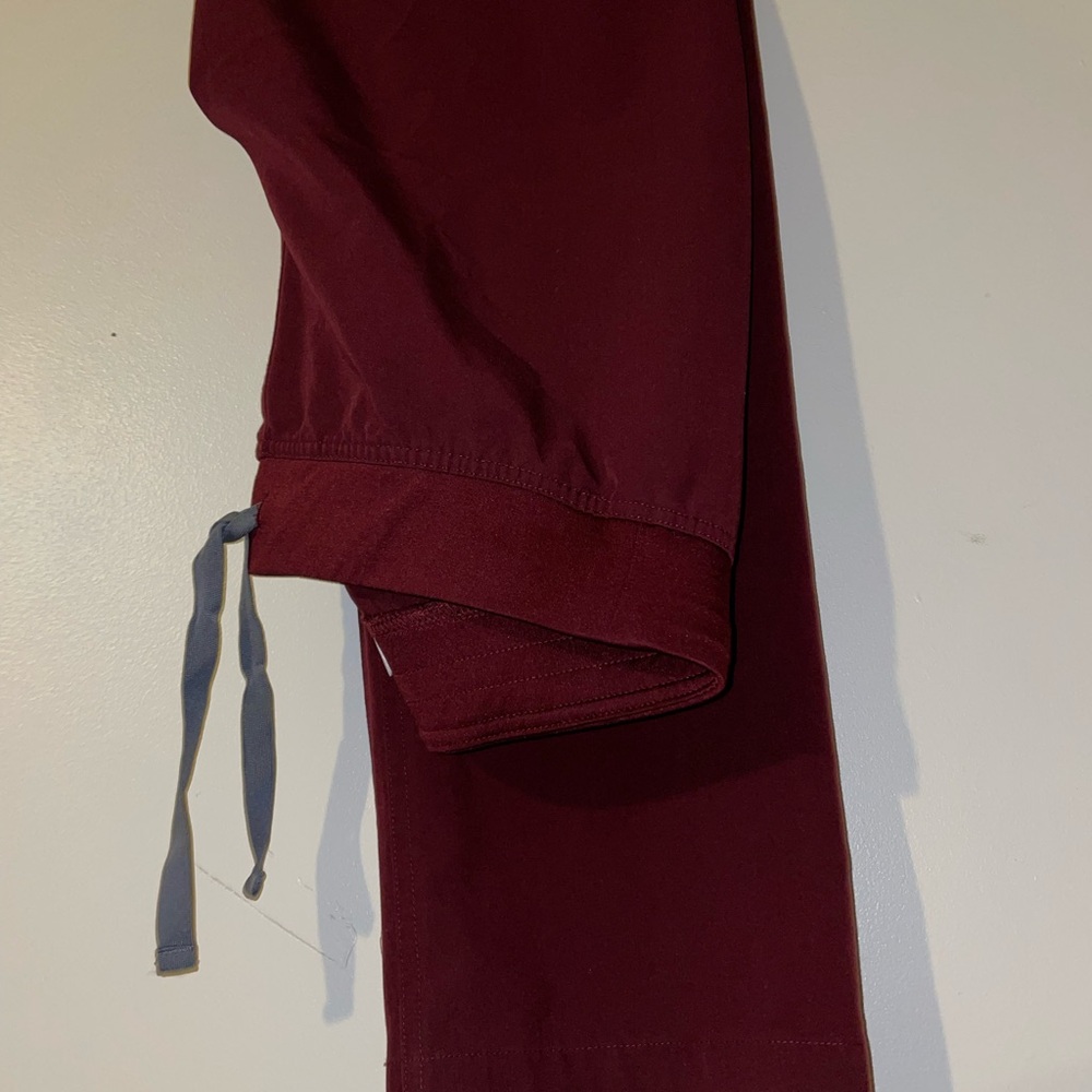 Figs Maroon straight leg scrub pants